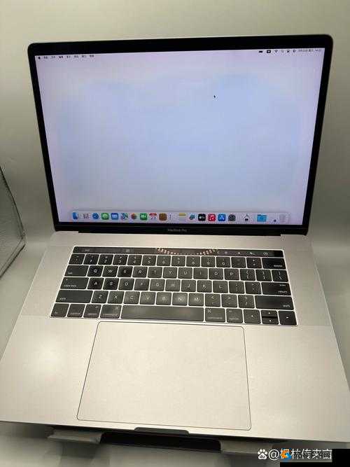 MACBOOKPRO18 强大性能，高效办公