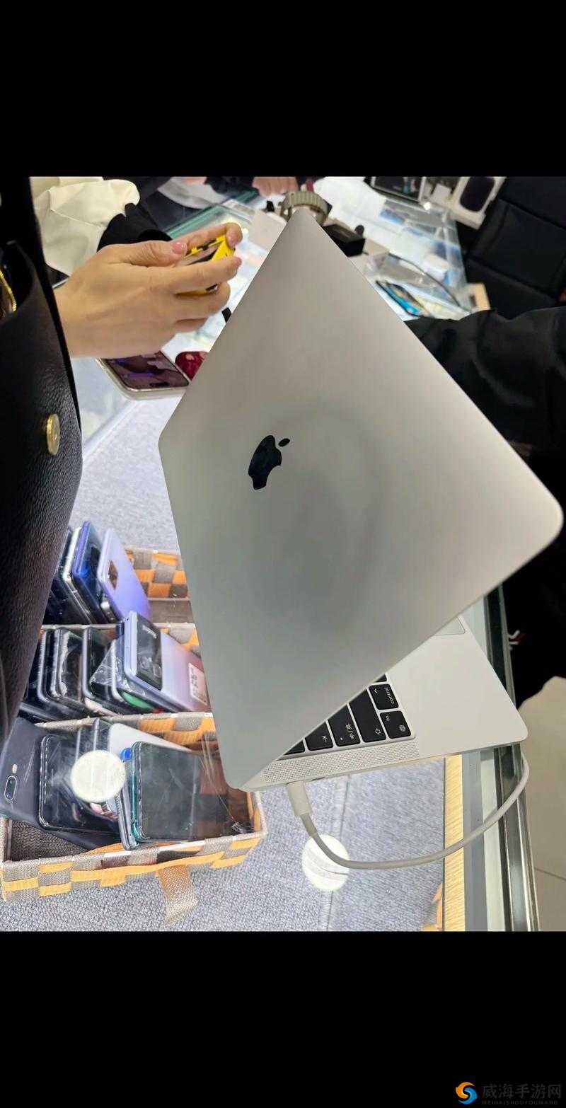 18 岁 macbookpro 高清功能仍然值得拥有 即使已过多年魅力依旧